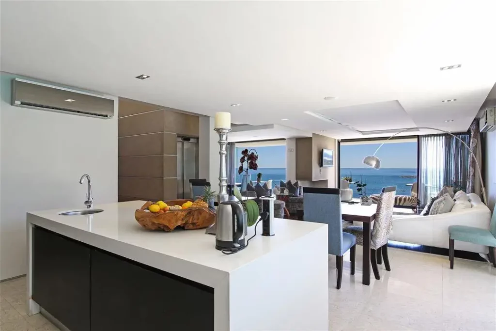 Azamare Hotel