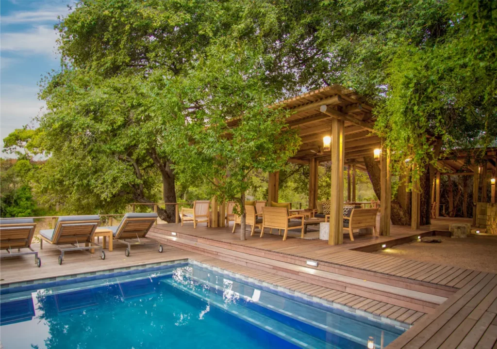 Bateleur Safari Camp