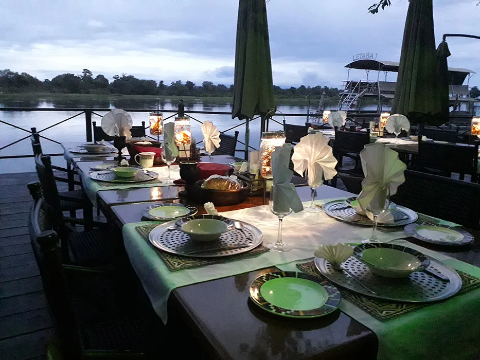 Mahangu Safari Lodge