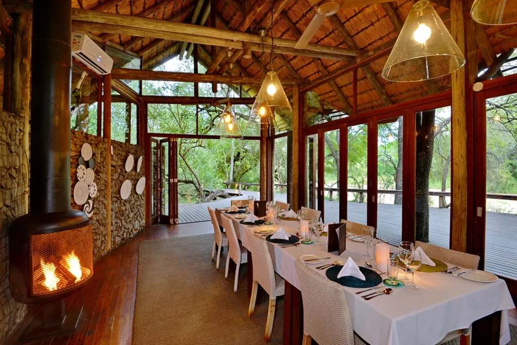 Rhino Post Safari Lodge